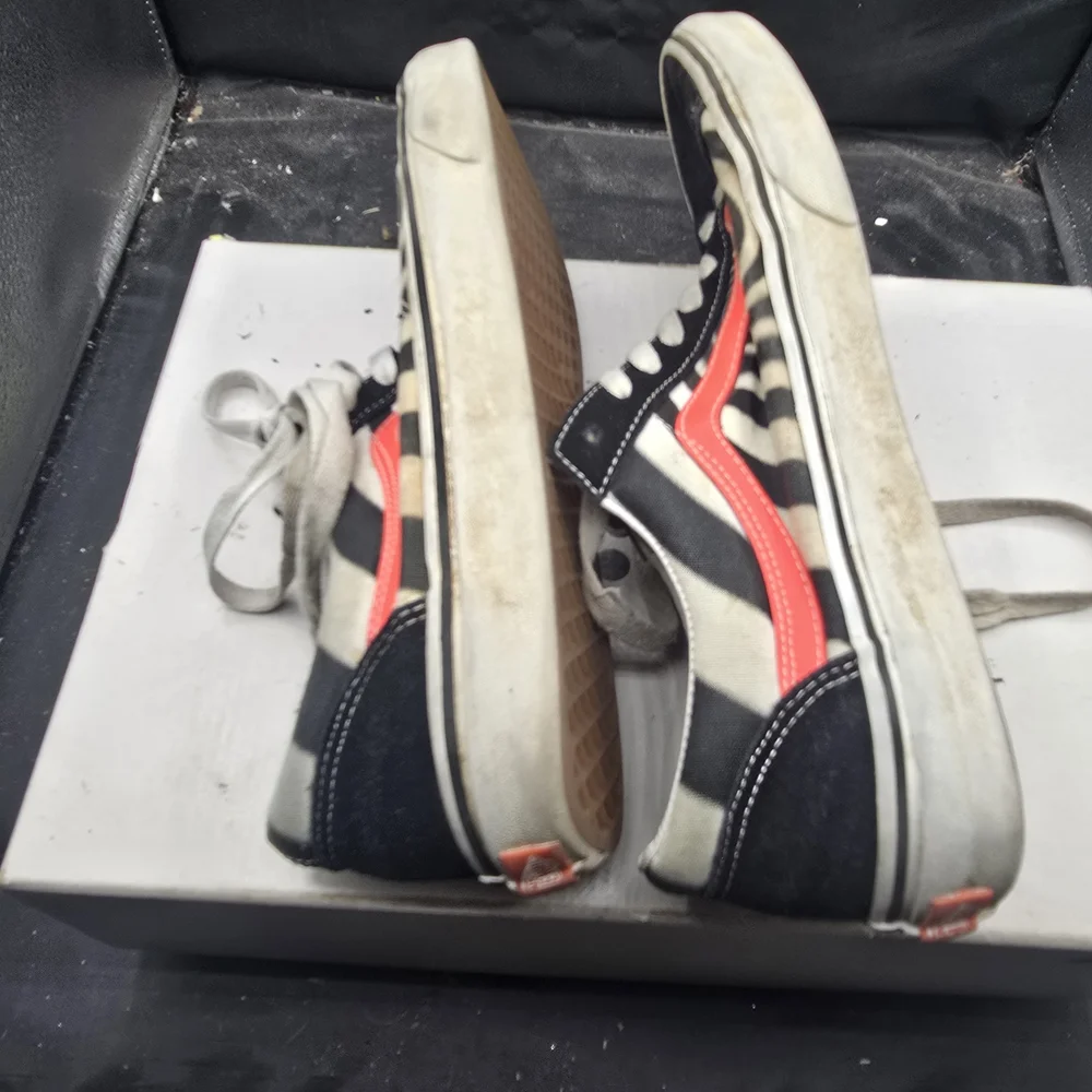 Vans Black and Red‎ Sneakers